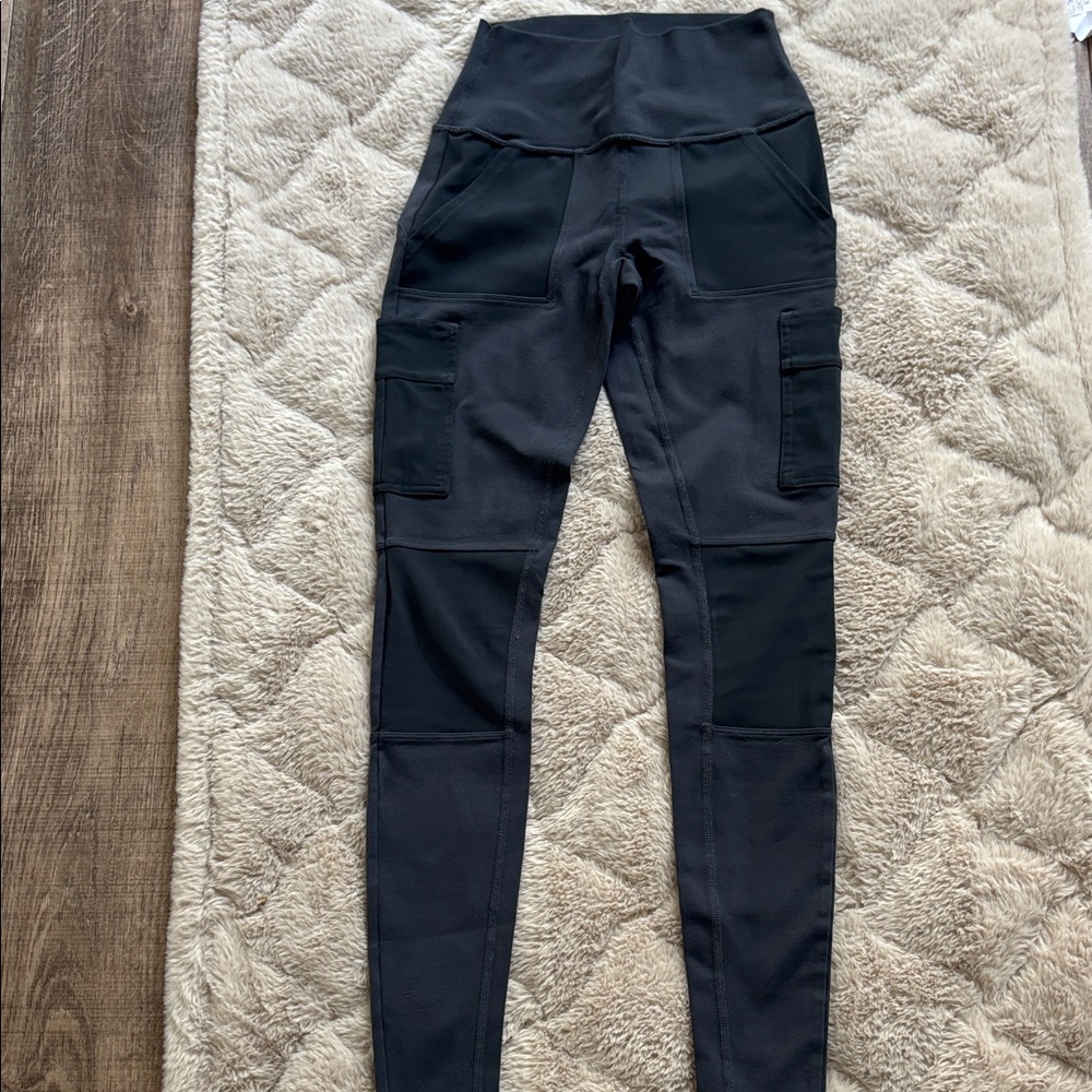 ALO Yoga Black Cargo Leggings